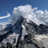 Am Matterhorn  Mit seiner markanten Pyramidenform ist das knapp 4500 Meter hohe Matterhorn das definitive Highlight für Segelflieger in den Alpen.
