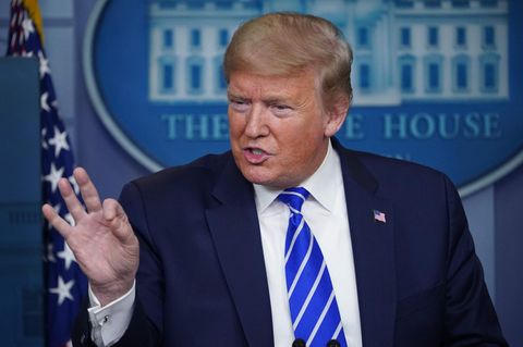 US-Präsident Donald Trump gestikuliert während einer Pressekonferenz mit der rechten Hand