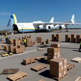 "Als Deutschlands zweitgrößter Cargo-Flughafen durften wir in den zurückliegenden Wochen bereits zahlreiche Hilfsflüge mit hunderten Tonnen Hilfsmaterial sicher und zuverlässig abfertigen", sagt Flughafenchef Götz Ahmelmann.