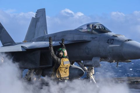 Die Super Hornet ist optimiert für den Einsatz auf Flugzeugträgern.