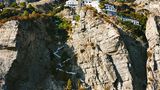 Eine Felswand an der Amalfi-Küste