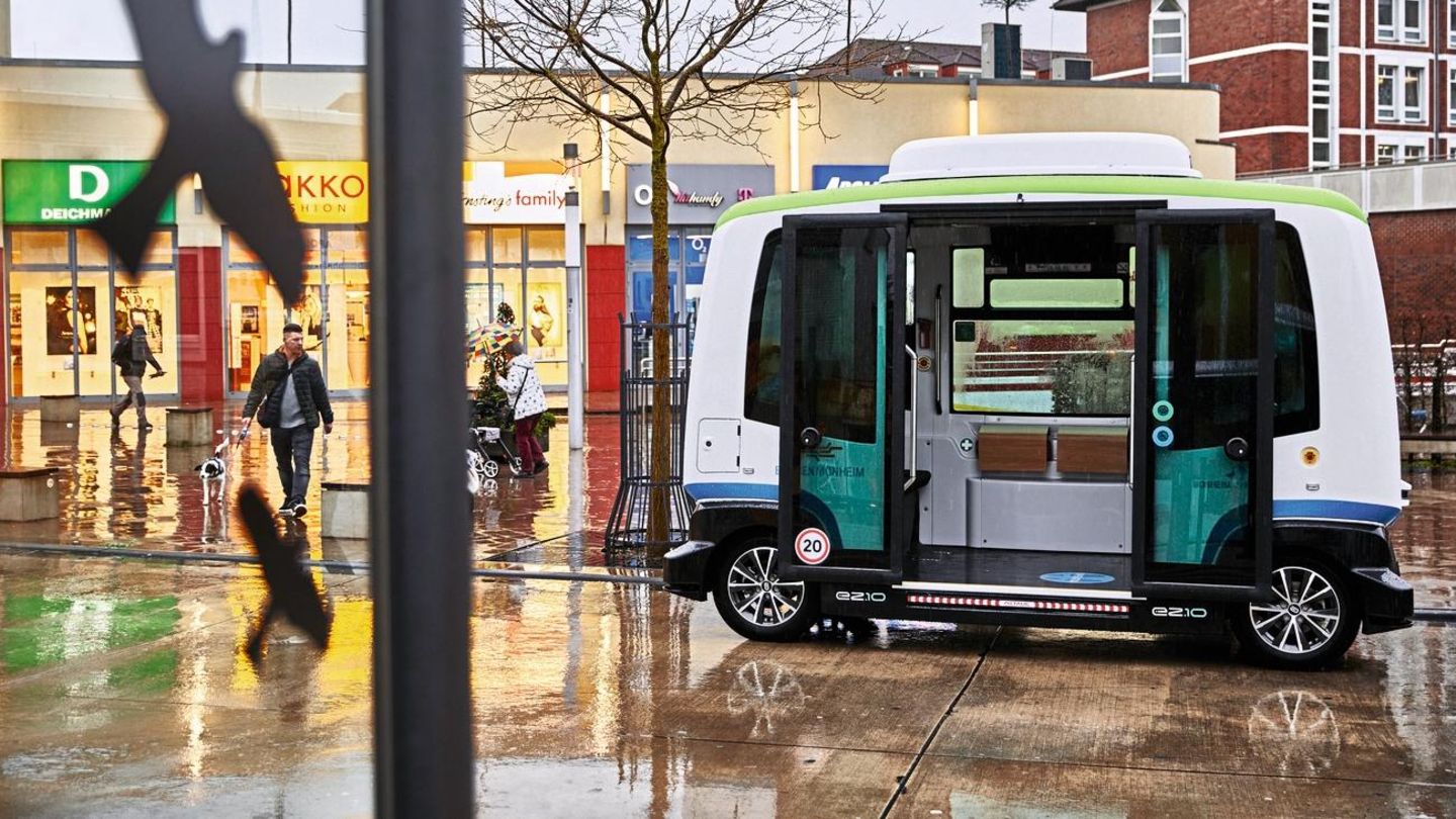 Hi-Res - Autonom fahrende Busse / Monheim Autonom fahrender Bus