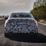 Im Gegensatz zum 3er befinden sich beim 4er auch an der Hinterachse hubabhängige Stoßdämpfer