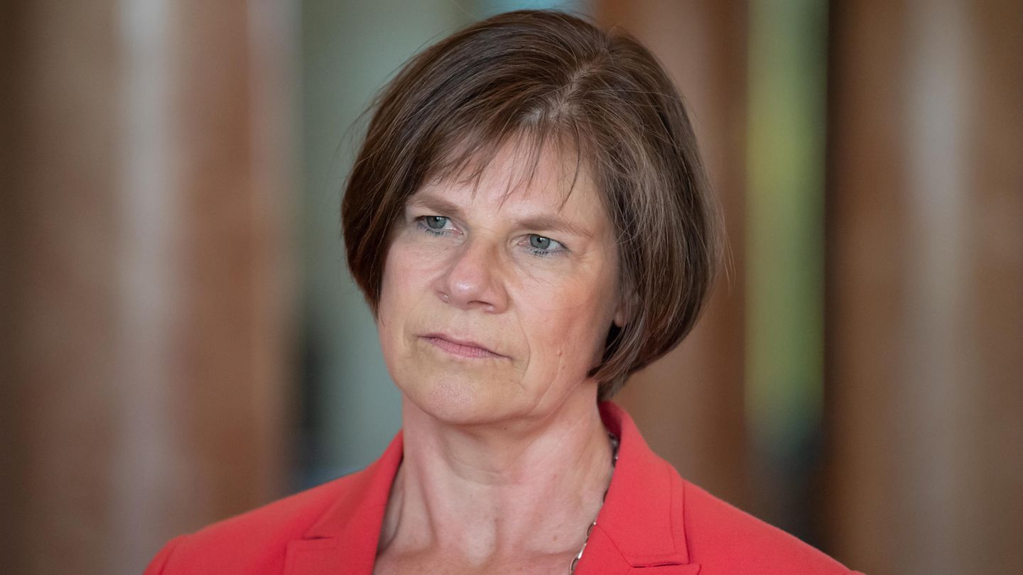 Ulrike Protzer, Direktorin des Instituts für Virologie an der Technischen Universität München (TUM)