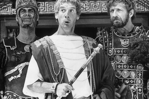"Im Leben des Brian" mühen sich die Revolutionäre an den Errungenschaften  der römischen Herrschaft ab - inklusive korrekter Grammatik.