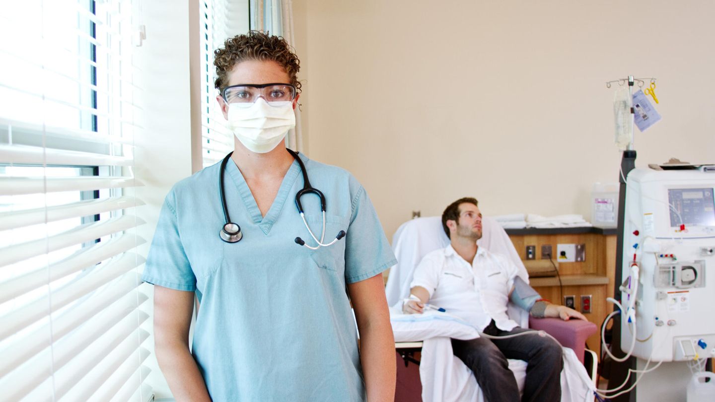 Patient bei der Dialyse