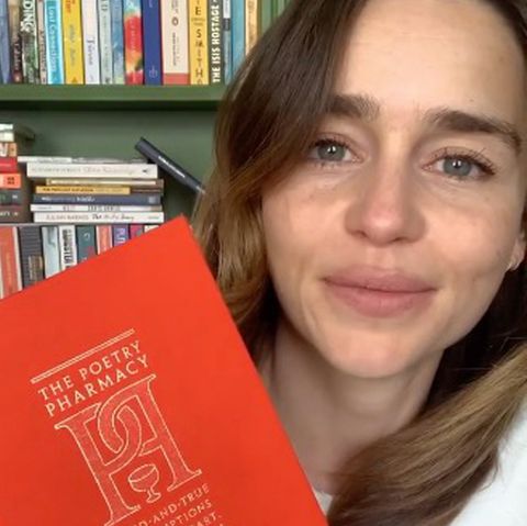 Schauspielerin Emilia Clarke startet auf Instagram eine Lese-Reihe.