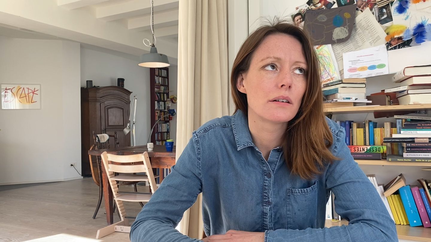 "Drinnen - Im Internet sind alle gleich" "Drinnen - Im Internet sind alle gleich"