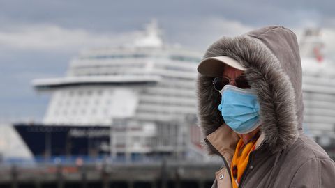 Das Kreuzfahrtschiff "Mein Schiff 3" liegt seit dem 28. April am Steubenhöft in Cuxhaven und steht unter Quarantäne 