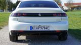 Mit dem Peugeot 508 GT PHEV ist man definitiv nicht untermotorisiert