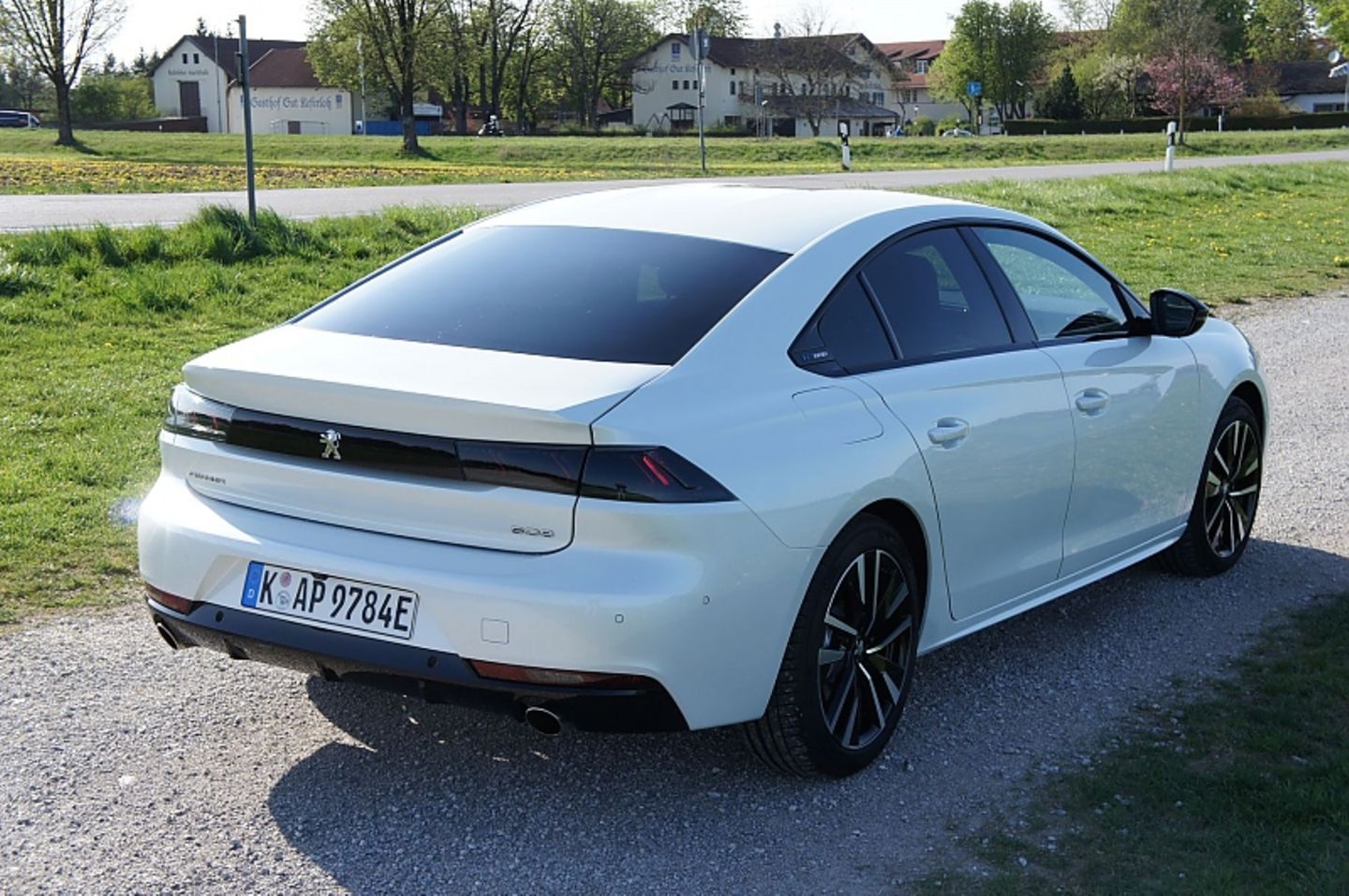 Die Achtgangautomatik passt gut zum Peugeot 508 GT PHEV