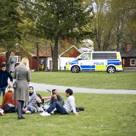 Zahlen gehen zurück: Umstrittene Strategie in der Corona-Pandemie: Kriegt Schweden die Kurve?