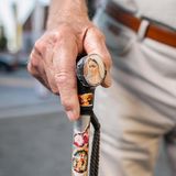 Ein Gehstock mit dem Abbild von Maria