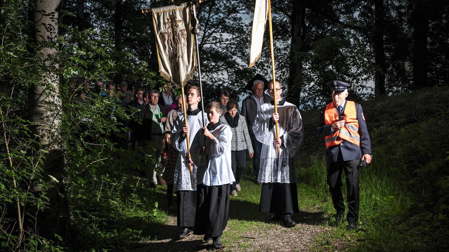 Die Lichtprozession in Maria Vesperbild