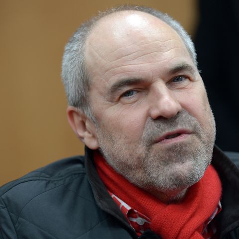 Der frühere Bayer 04-Geschäftsführer Wolfgang Holzhäuser attestiert der Fußball-Bundesliga ein Image-Problem