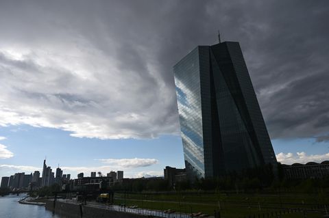 Dunkle Wolken über der EZB