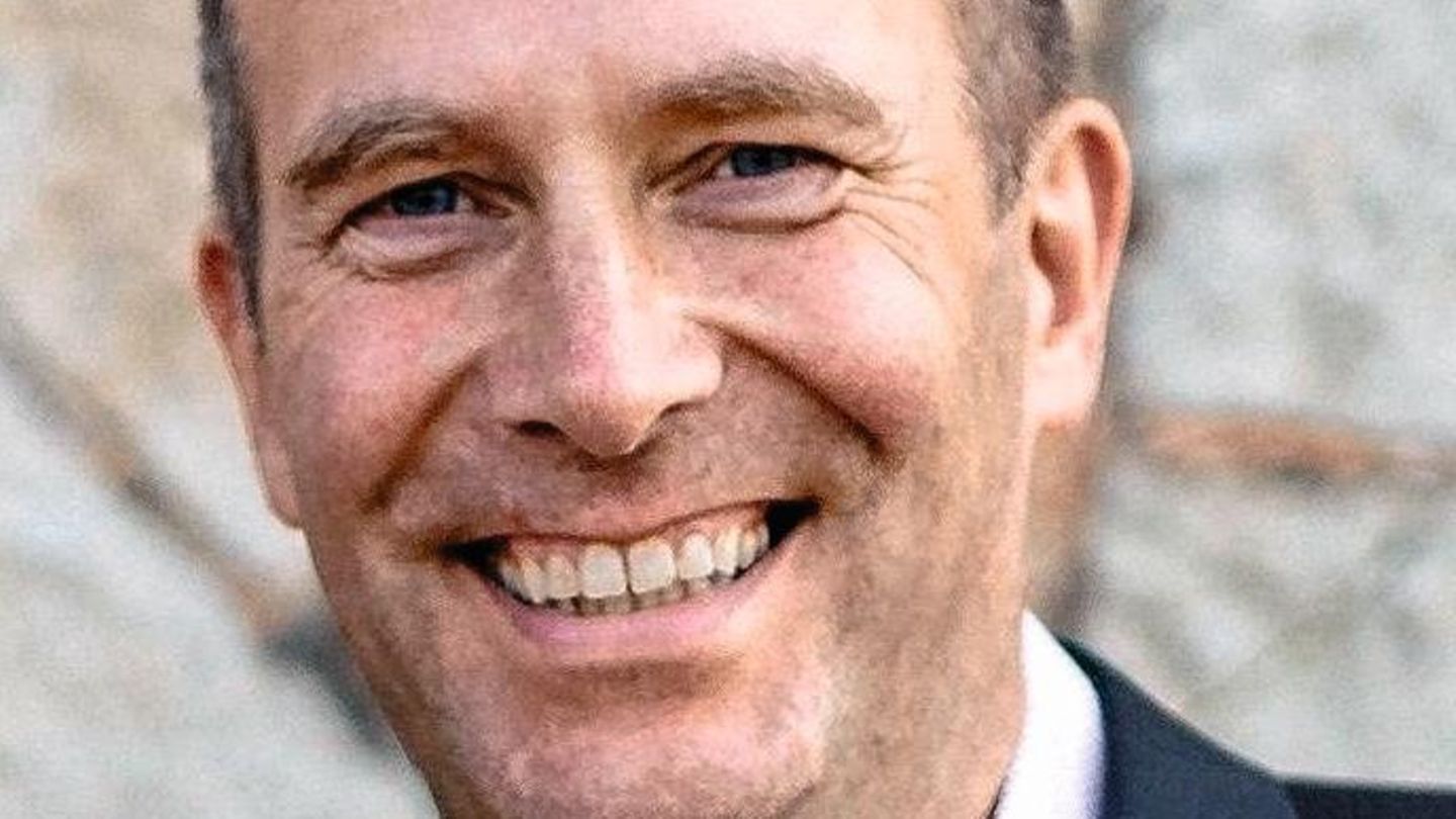 F¸r Stern # 19/20: Seelsorge: Nils Gehlen hat Psychologie studiert und begleitet seitdem Kinder und Erwachsene psychologisch nach schweren Unfallereignissen und Krankheiten bei der R¸ckkehr in ihren neuen Alltag. Er ist in diversen psychologischen Ver... Nils Gehlen