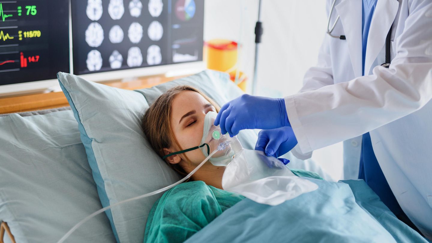 Patientin wird beatmet