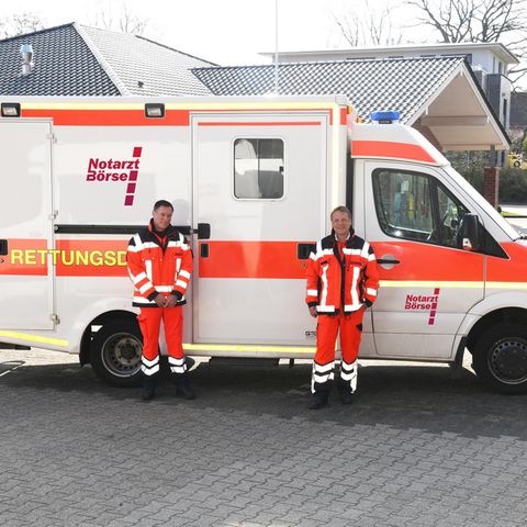 Ärzteverschickung: Corona-Fälle, aber kein Facharzt  da? Die Notarzt-Börse vermittelt dringend gesuchte Mediziner