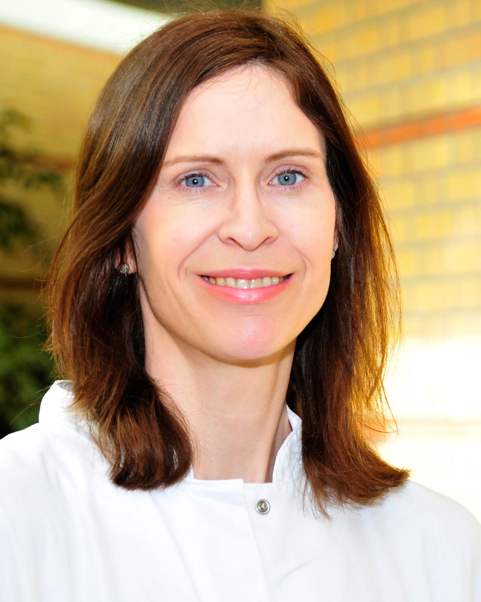 Prof. Dr. Agnes Flöel Alzheimer- und Demenz-Forschung Prof. Dr. Agnes Flöel Alzheimer- und Demenz-Forschung