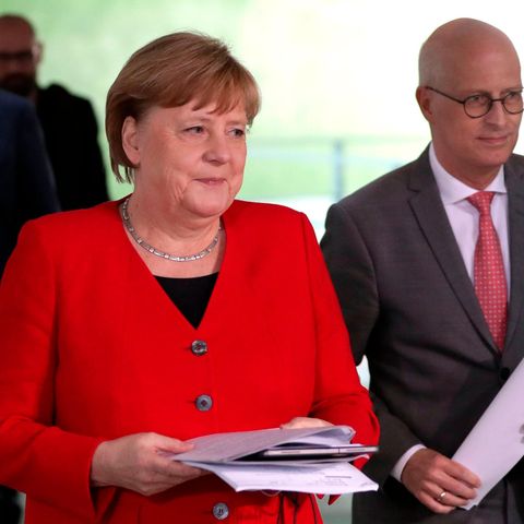 Angela Merkel und Peter Tschentscher