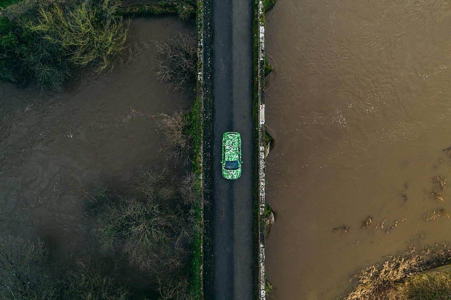 koda Enyaq getarnt