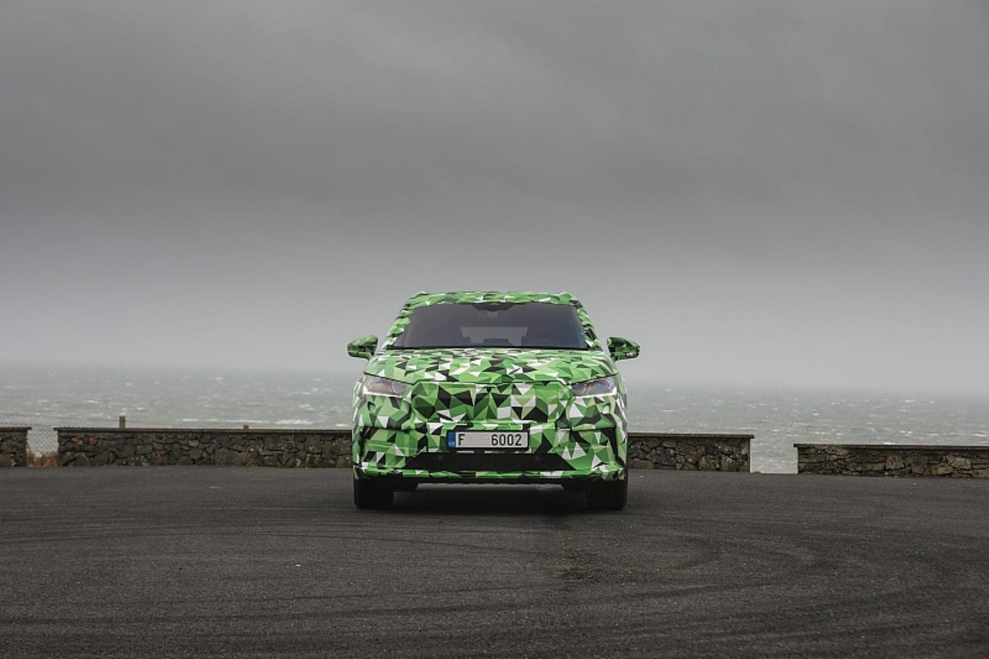 koda Enyaq getarnt