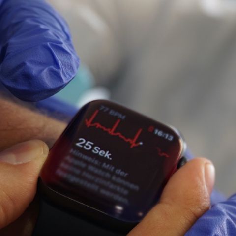 Kardiologe über Smartwatches: "In Zeiten von Corona können Wearables einen wichtigen Beitrag leisten"