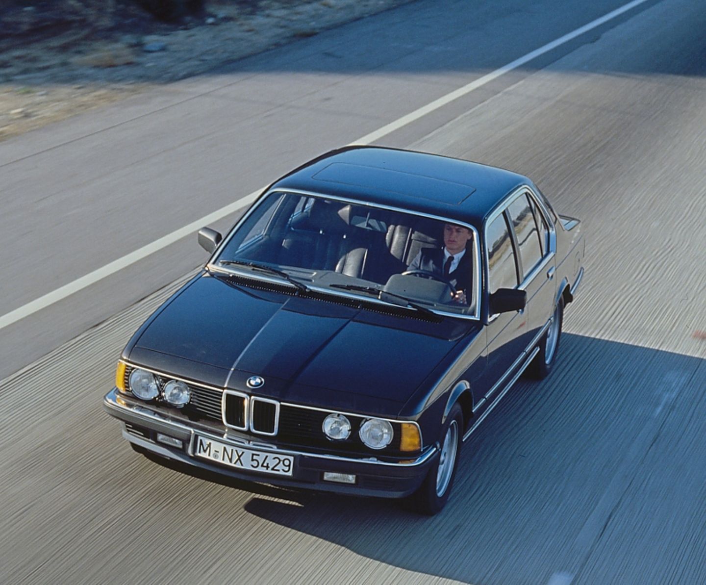 BMW 733i E 23