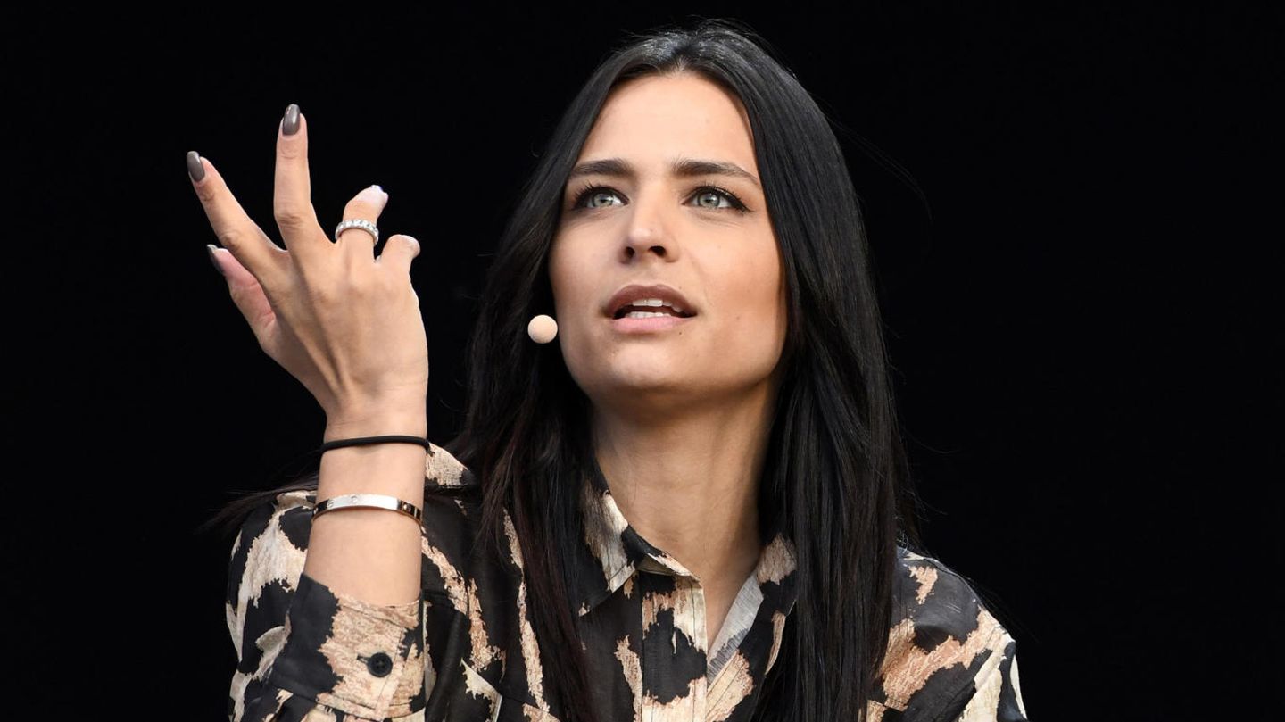 Amira Pocher fällt ihrem Mann im Streit mit Yeliz Koc in den Rücken