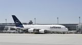 Platz 5: Flughafen München (MUC), Deutschland  Um zwei Plätze verbessern konnte sich der Flughafen mit dem Kürzel MUC: Der bayerische Airport heimst auch die Titel ein "Best Airport in Europe", "Best Airport in Central Europe"   und bester Airport mit 40 bis 50 Millionen Passagiere.