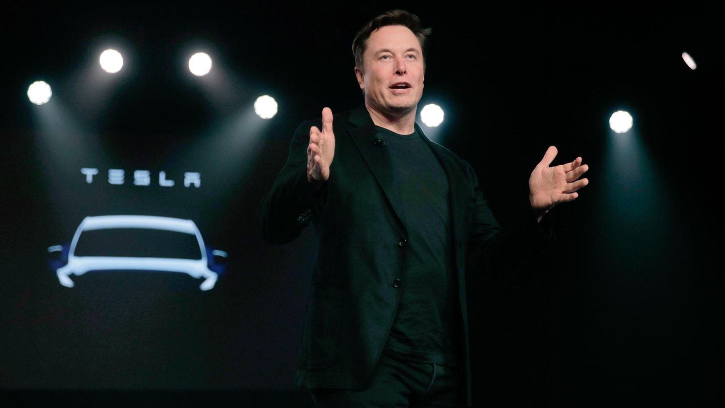 Tesla-Chef Elon Musk will die Produktion im Hauptwerk in Kalifornien wieder hochfahren