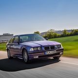 Die Höchstgeschwindigkeit des BMW E36 325i Coupés beträgt 233 km/h