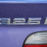 Das BMW E36 325i Coupé hat 141 kW / 192 PS