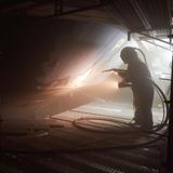 Im alten Anstrich des Schiffes stecken Asbest und Blei