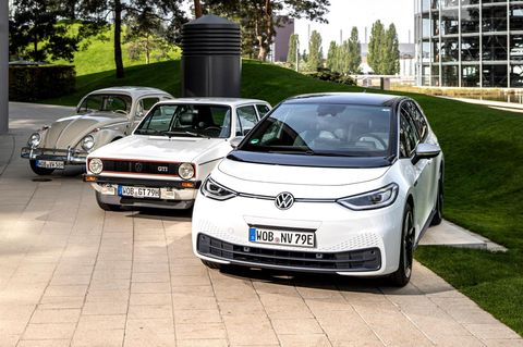 von links: VW Käfer, VW Golf und der VW ID.3