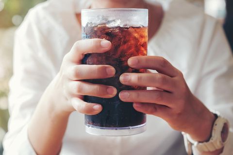 Die Diagnose: Was hat Colatrinken mit einem Ausschlag am Penis zu tun?