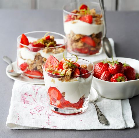 Erdbeer-Kokos-Trifles