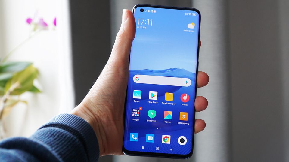 Smartphone: Das Xiaomi Mi 10 ist ziemlich groß Das Xiaomi Mi 10 ist ziemlich groß