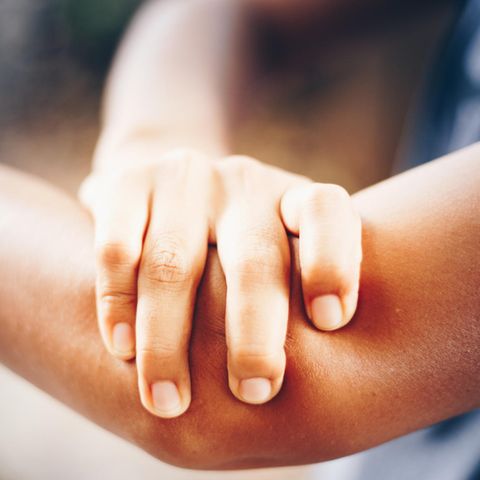 Die Diagnose : Ein Mann hat immer wieder eitrige Abzesse – was setzt seine Abwehr außer Gefecht?