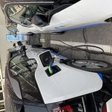 Der Onboardlader wandelt Wechselstrom in Gleichstrom um