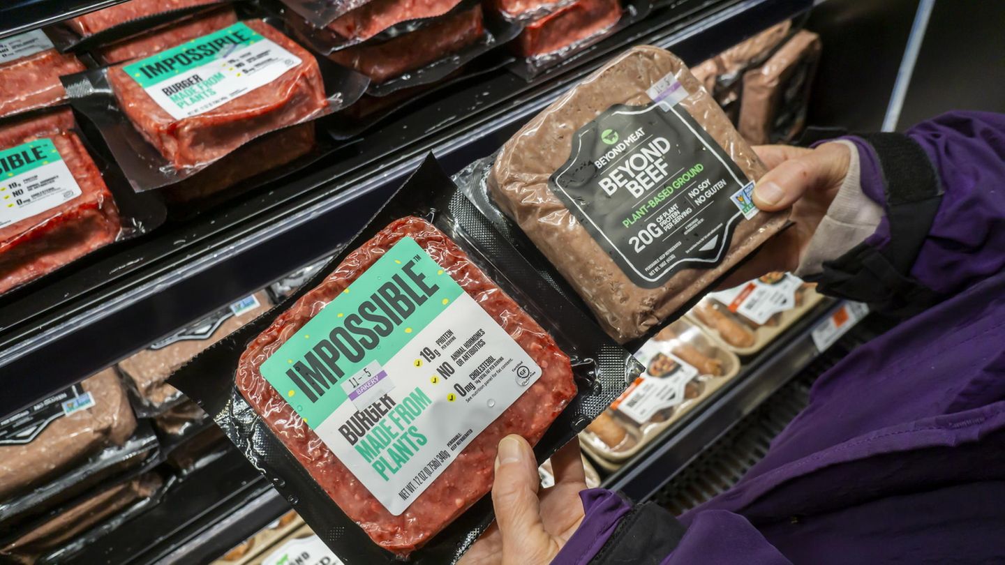 Packungen von Beyond Meat und Impossible Foods