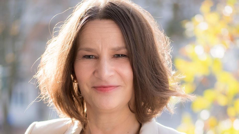 Jobwechsel: Daniela Schmidt ist Teil des Netzwerkes "AVGS-Coaching Hamburg", das im Auftrag der Arbeitsagentur im Job frustrierte Menschen unterstützt, passendere Jobs für sich zu finden. Daniela Schmidt ist Teil des Netzwerkes "AVGS-Coaching Hamburg", das im Auftrag der Arbeitsagentur im Job frustrierte Menschen unterstützt, passendere Jobs für sich zu finden.