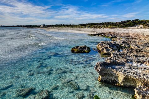 Spanien, Palma De Mallorca: Blick auf den leeren Strand von Ses Covetes
