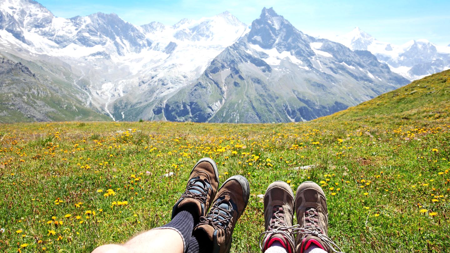 Zwischen Berg und Tal: Tipps vom Experten: So verhalten Sie sich in den Bergen richtig Zwischen Berg und Tal: Tipps vom Experten: So verhalten Sie sich in den Bergen richtig