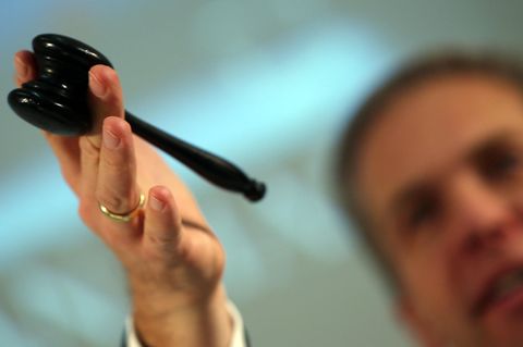 Eine Auktion von Werken internationaler Künstler soll Kulturschaffenden in der Coronakrise helfen (Symbolbild)