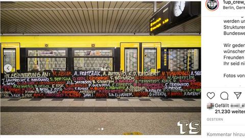Berlin: "Ihr seid nicht vergessen!": Sprayer erinnern mit U-Bahn-Graffito an die Opfer rechten Terrors