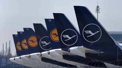 Geparkte Flugzeuge der Lufthansa