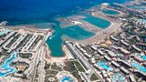 Ägypten  Es ist weiter unklar, wann an beliebten Strandorten wie Hurghada (Foto) und Scharm El-Scheich wieder Normalität einkehrt. Hotels dürfen für einheimische Urlauber bei 25 Prozent Belegung inzwischen aber wieder öffnen und ab 1. Juni bei 50 Prozent Belegung. Die Hotels müssen unter anderem Desinfektionsmittel am Eingang bereitstellen und das Gepäck der Gäste bei Ankunft und Abreise desinfizieren.      Wenn die Grenzen wieder öffnen, soll auch an Flughäfen sichergestellt werden, dass Reisende einen Mindestabstand zueinander einhalten können. Experten schätzen, dass der ägyptischen Tourismusbranche wegen der Pandemie pro Monat Einnahmen von einer Milliarde US-Dollar entgehen.