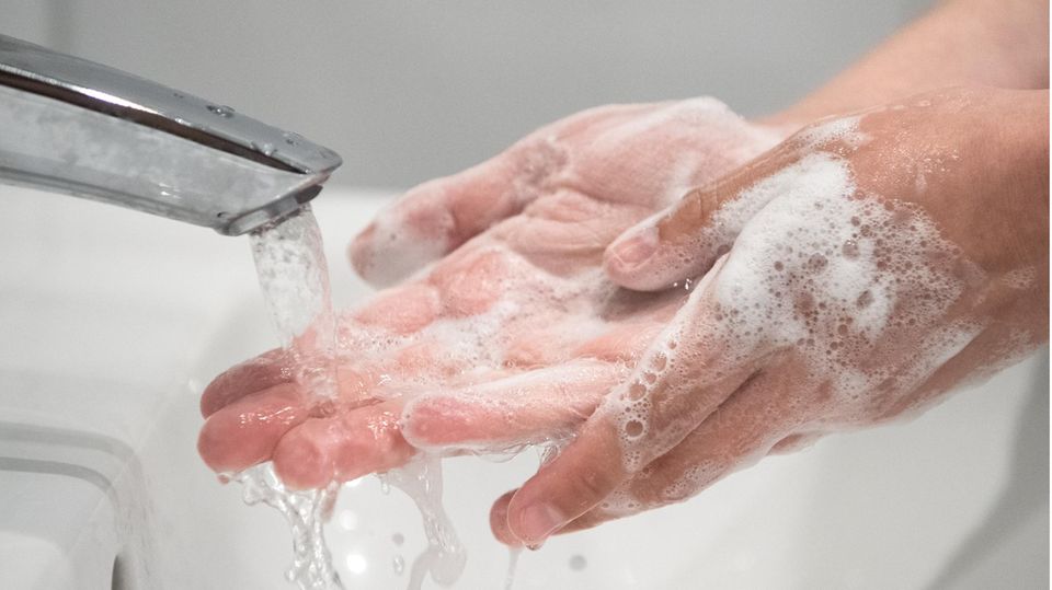 Wie gefährlich ist häufiges Händewaschen? Wie gefährlich ist häufiges Händewaschen?